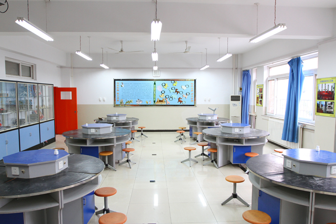 晋元庄分校漂亮整洁的专业教室 (9)